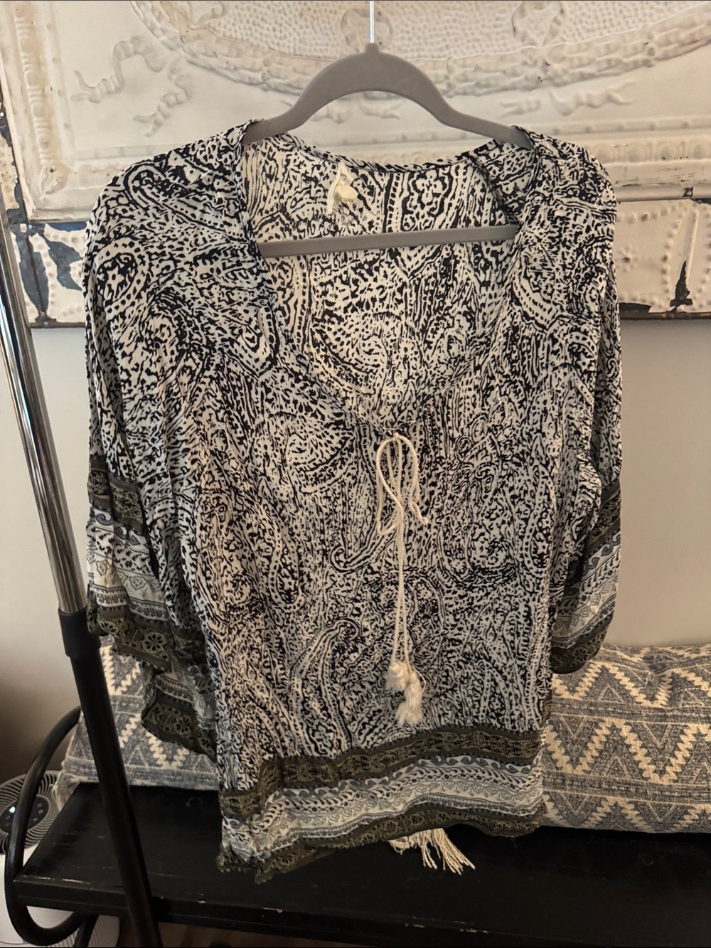 Women's Black & White Paisley Tie-Front Tunic with Olive Border